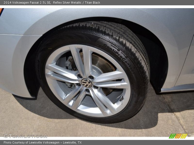 Reflex Silver Metallic / Titan Black 2014 Volkswagen Passat 2.5L SE