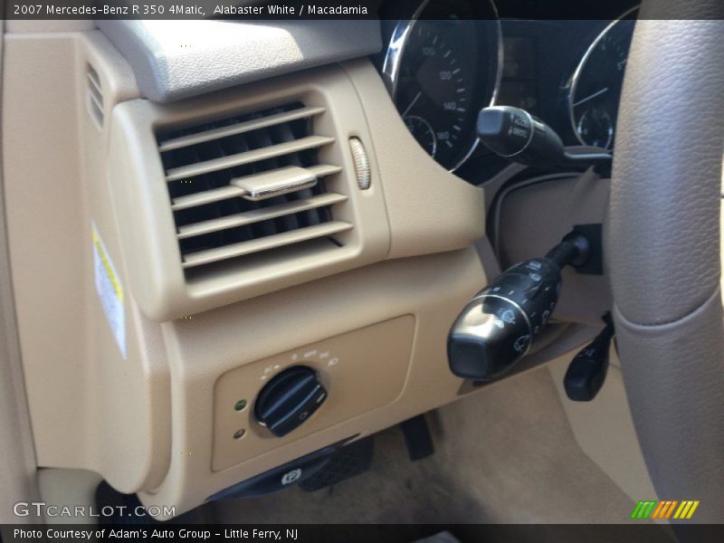 Alabaster White / Macadamia 2007 Mercedes-Benz R 350 4Matic