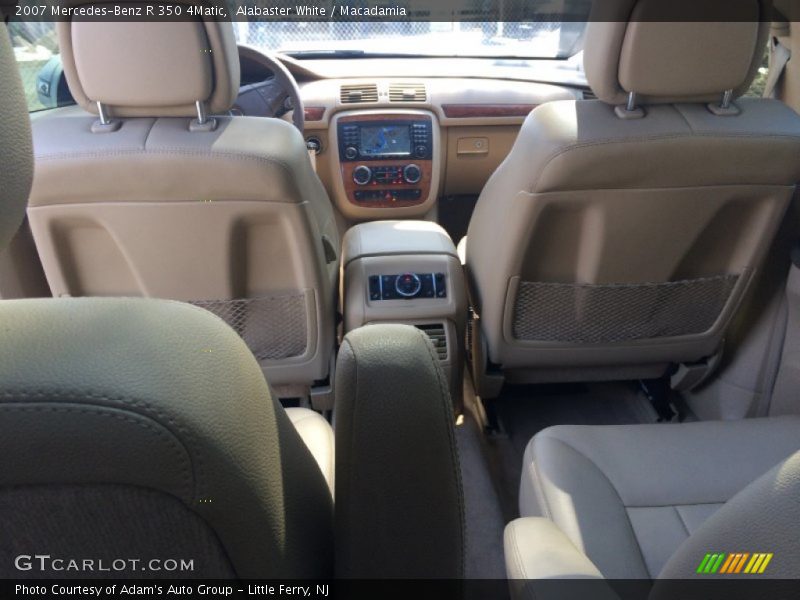 Alabaster White / Macadamia 2007 Mercedes-Benz R 350 4Matic