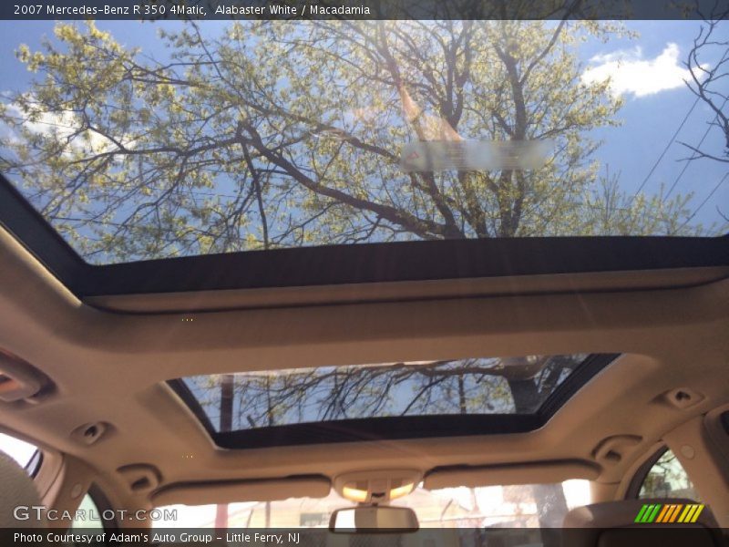 Alabaster White / Macadamia 2007 Mercedes-Benz R 350 4Matic