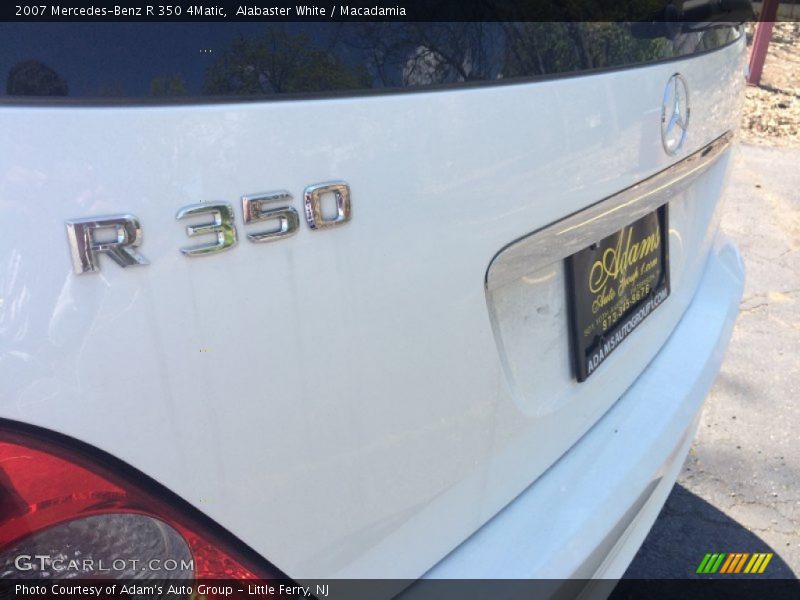 Alabaster White / Macadamia 2007 Mercedes-Benz R 350 4Matic