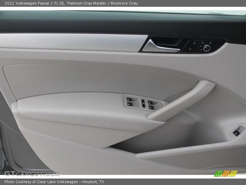 Platinum Gray Metallic / Moonrock Gray 2012 Volkswagen Passat 2.5L SE