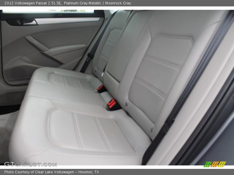 Platinum Gray Metallic / Moonrock Gray 2012 Volkswagen Passat 2.5L SE