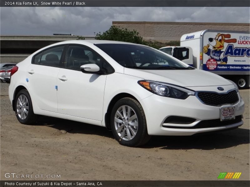 Snow White Pearl / Black 2014 Kia Forte LX