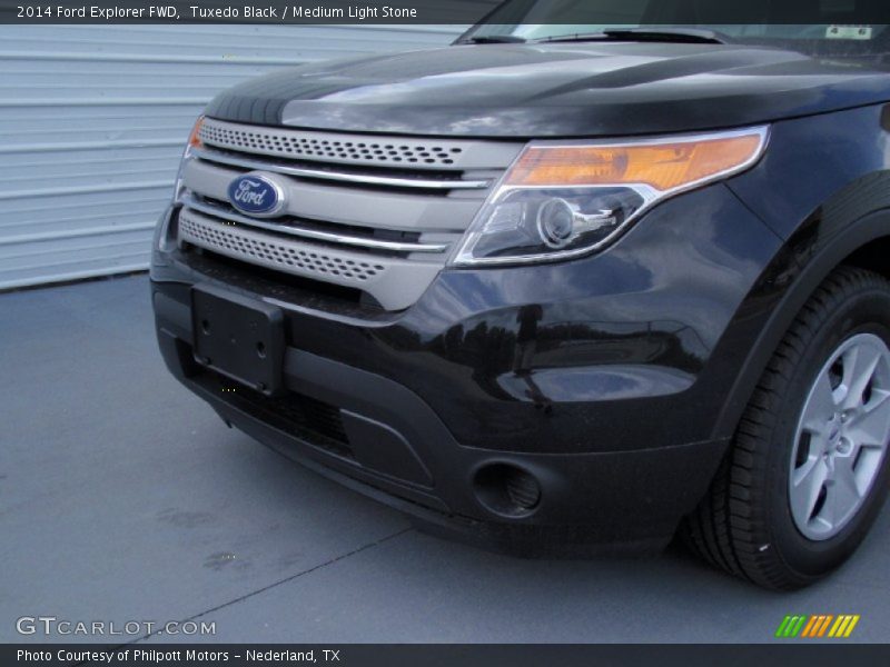 Tuxedo Black / Medium Light Stone 2014 Ford Explorer FWD