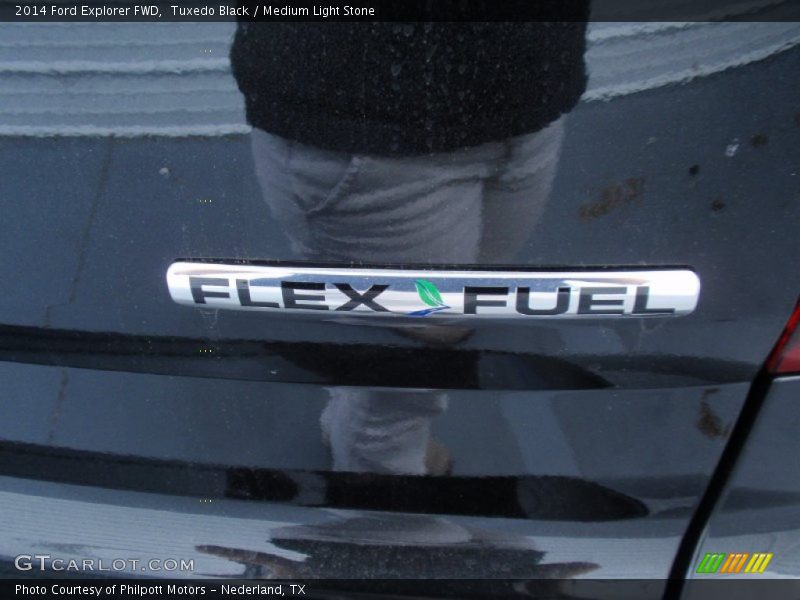 Tuxedo Black / Medium Light Stone 2014 Ford Explorer FWD