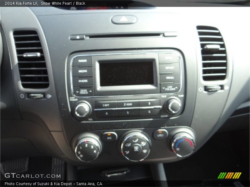 Snow White Pearl / Black 2014 Kia Forte LX