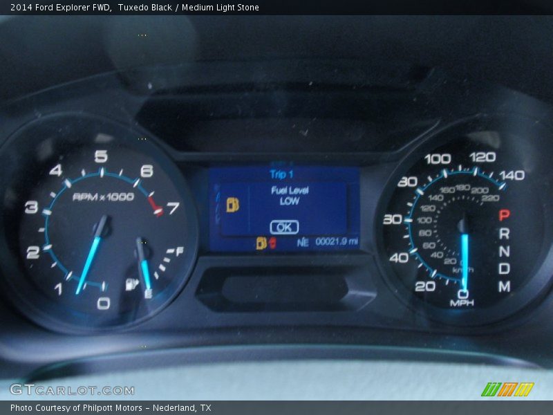 Tuxedo Black / Medium Light Stone 2014 Ford Explorer FWD