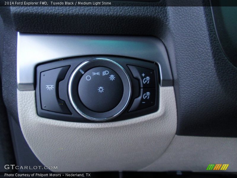Tuxedo Black / Medium Light Stone 2014 Ford Explorer FWD