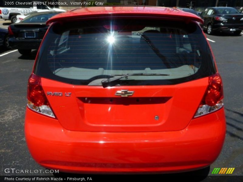 Victory Red / Gray 2005 Chevrolet Aveo LT Hatchback