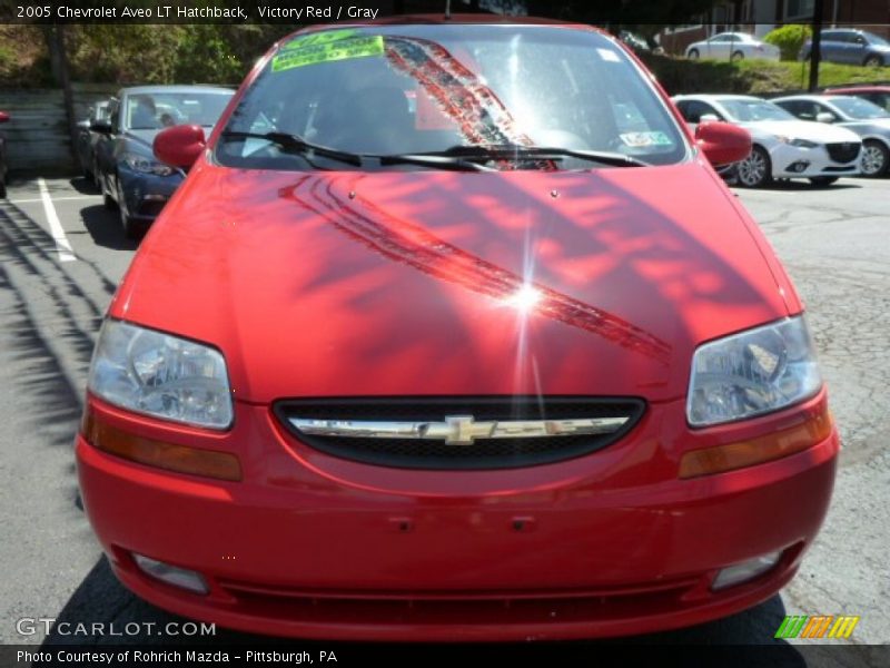 Victory Red / Gray 2005 Chevrolet Aveo LT Hatchback