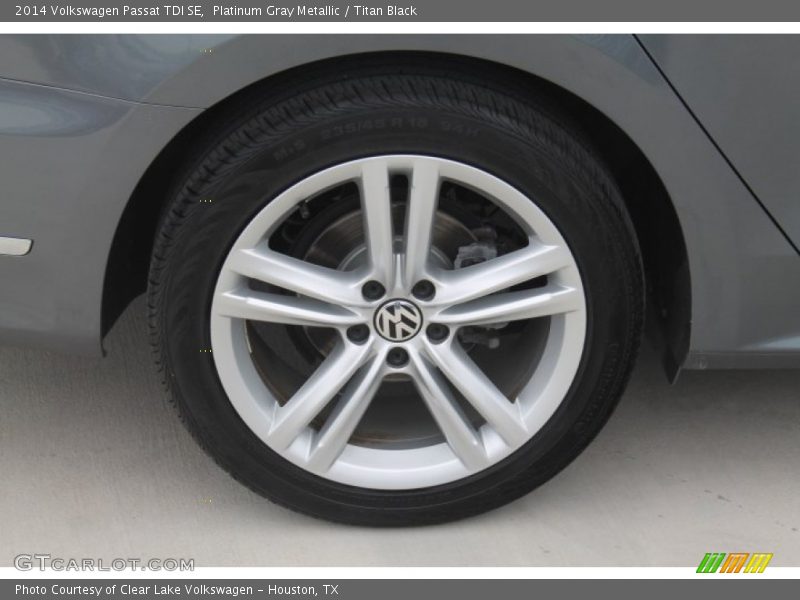 Platinum Gray Metallic / Titan Black 2014 Volkswagen Passat TDI SE