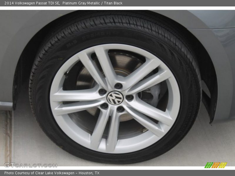 Platinum Gray Metallic / Titan Black 2014 Volkswagen Passat TDI SE