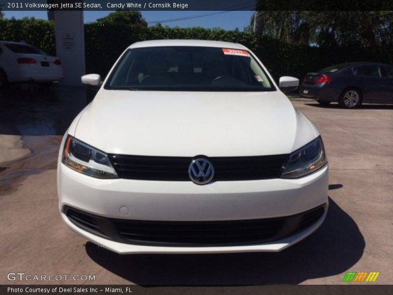 Candy White / Cornsilk Beige 2011 Volkswagen Jetta SE Sedan