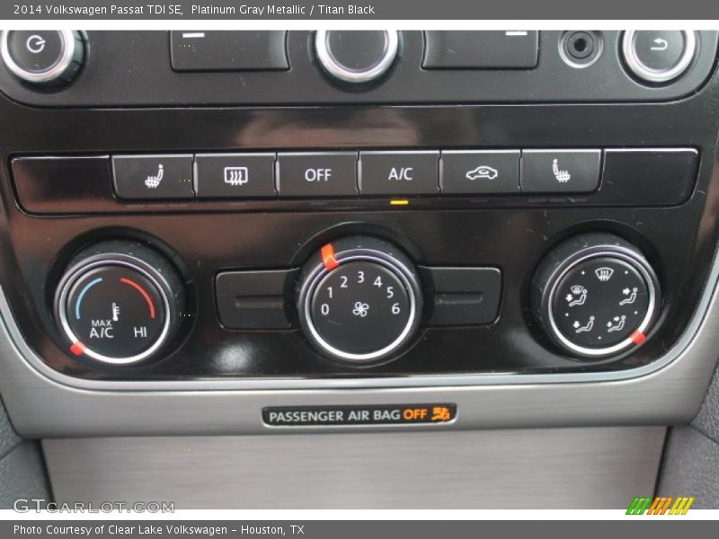 Platinum Gray Metallic / Titan Black 2014 Volkswagen Passat TDI SE