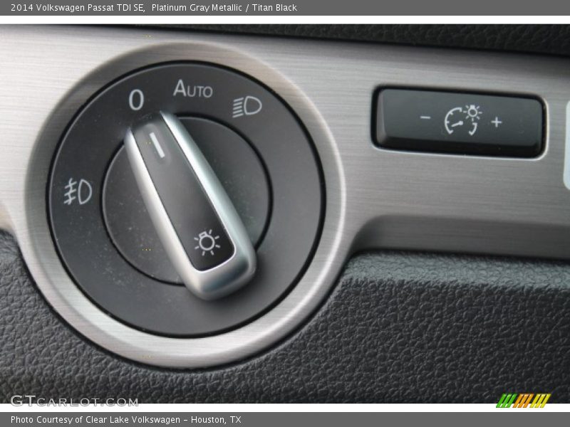 Platinum Gray Metallic / Titan Black 2014 Volkswagen Passat TDI SE