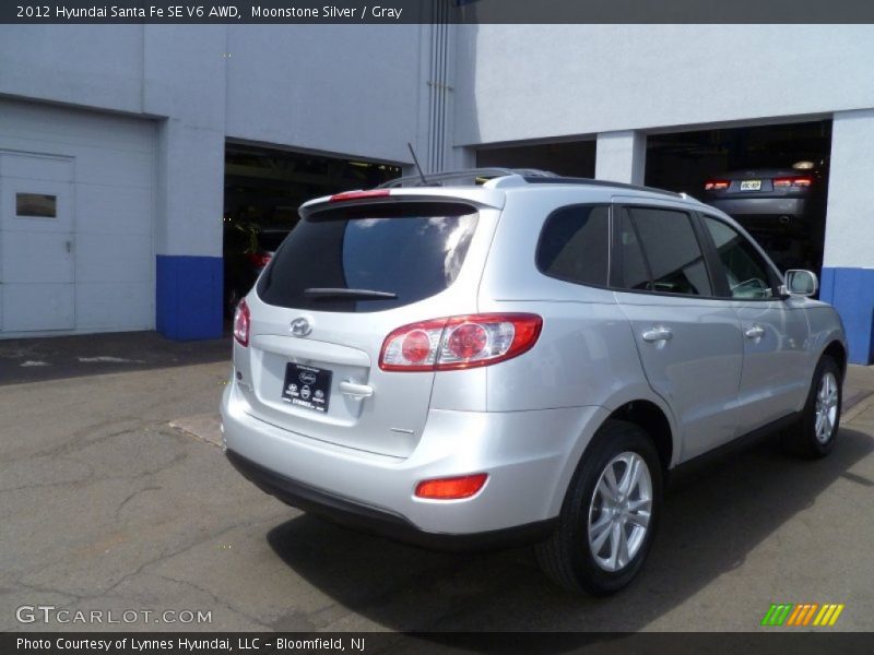 Moonstone Silver / Gray 2012 Hyundai Santa Fe SE V6 AWD