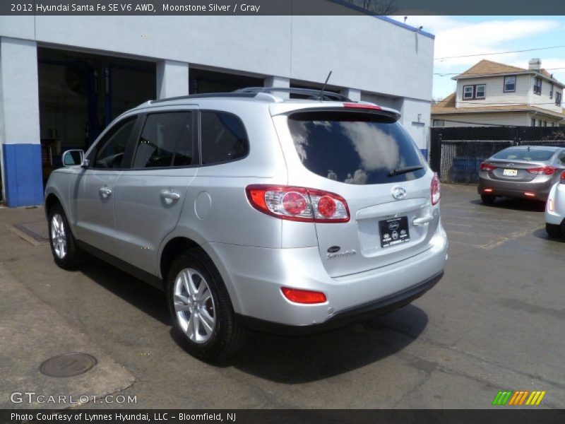 Moonstone Silver / Gray 2012 Hyundai Santa Fe SE V6 AWD