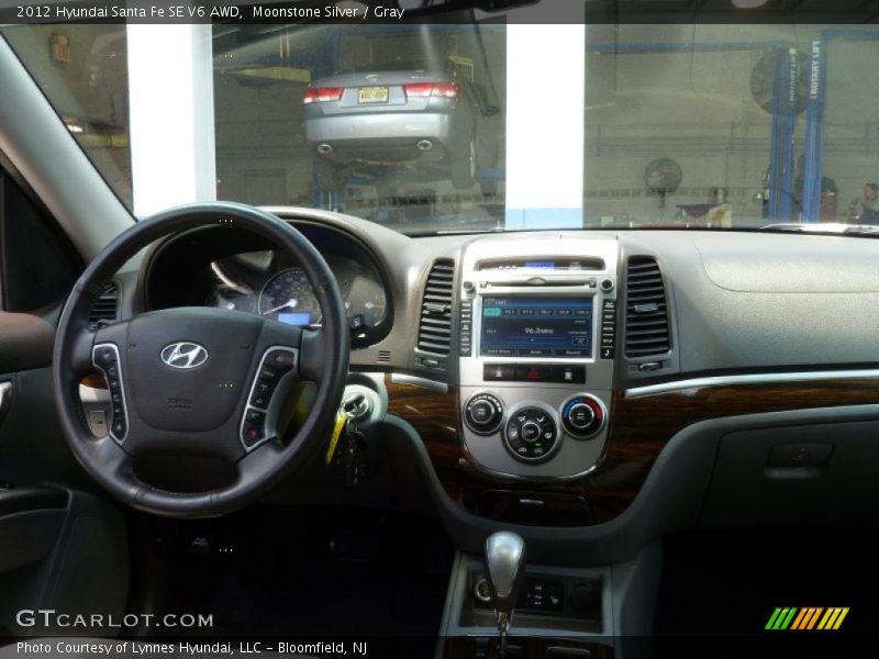 Moonstone Silver / Gray 2012 Hyundai Santa Fe SE V6 AWD