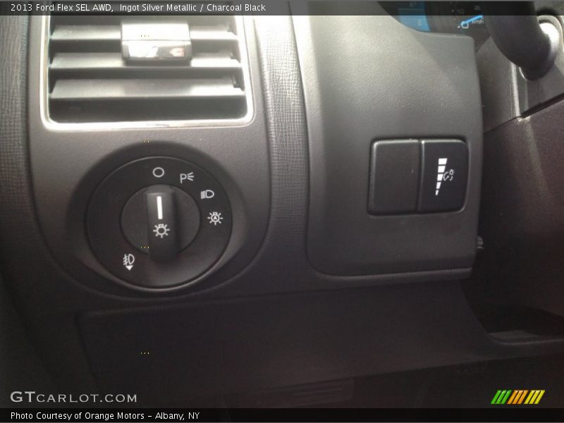 Ingot Silver Metallic / Charcoal Black 2013 Ford Flex SEL AWD