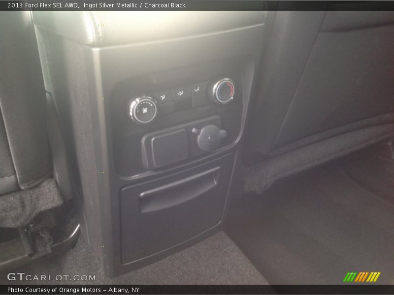 Ingot Silver Metallic / Charcoal Black 2013 Ford Flex SEL AWD