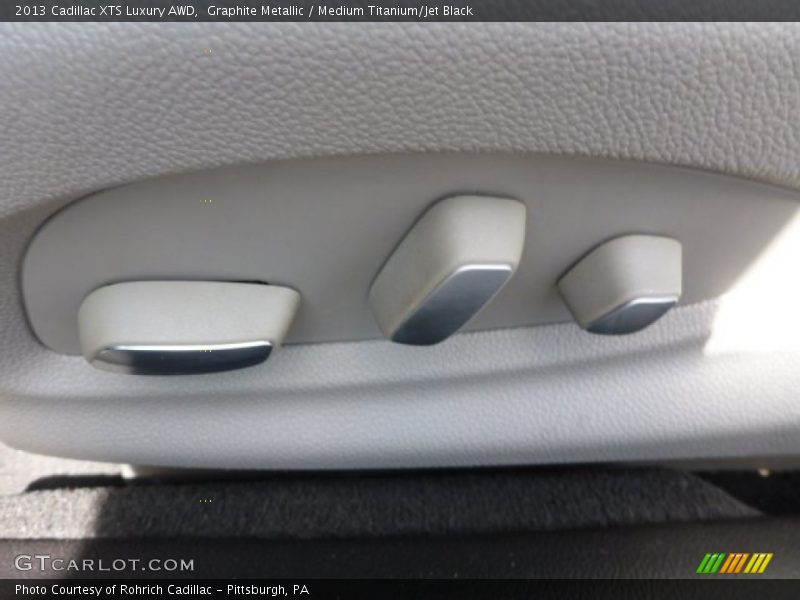 Graphite Metallic / Medium Titanium/Jet Black 2013 Cadillac XTS Luxury AWD