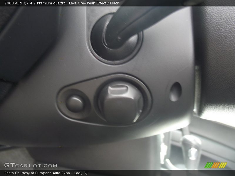 Lava Grey Pearl Effect / Black 2008 Audi Q7 4.2 Premium quattro