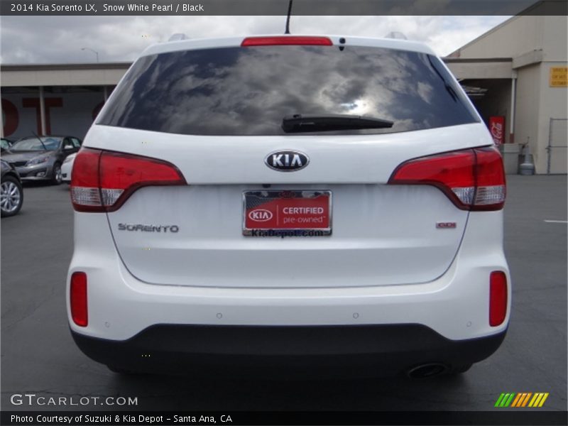 Snow White Pearl / Black 2014 Kia Sorento LX