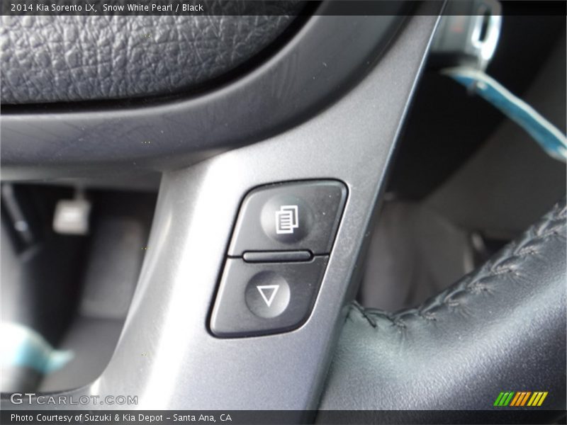 Snow White Pearl / Black 2014 Kia Sorento LX