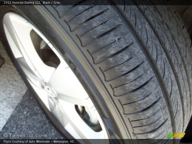 Black / Gray 2013 Hyundai Elantra GLS