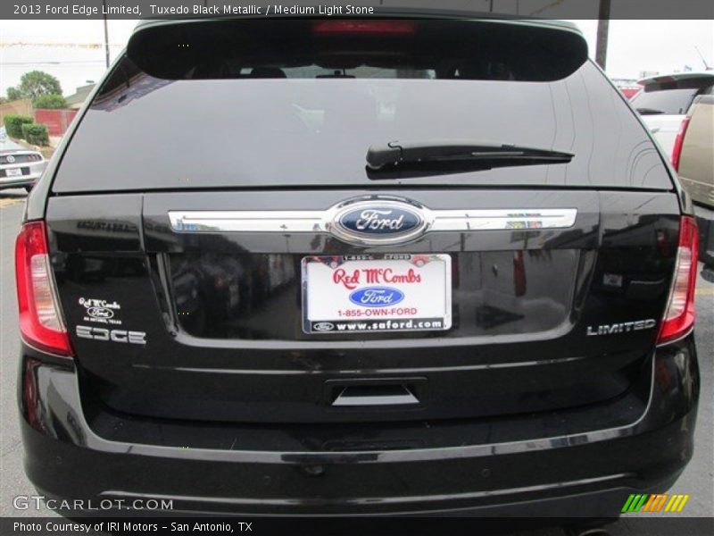Tuxedo Black Metallic / Medium Light Stone 2013 Ford Edge Limited