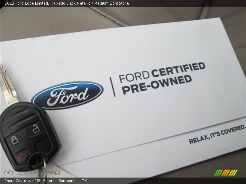 Tuxedo Black Metallic / Medium Light Stone 2013 Ford Edge Limited