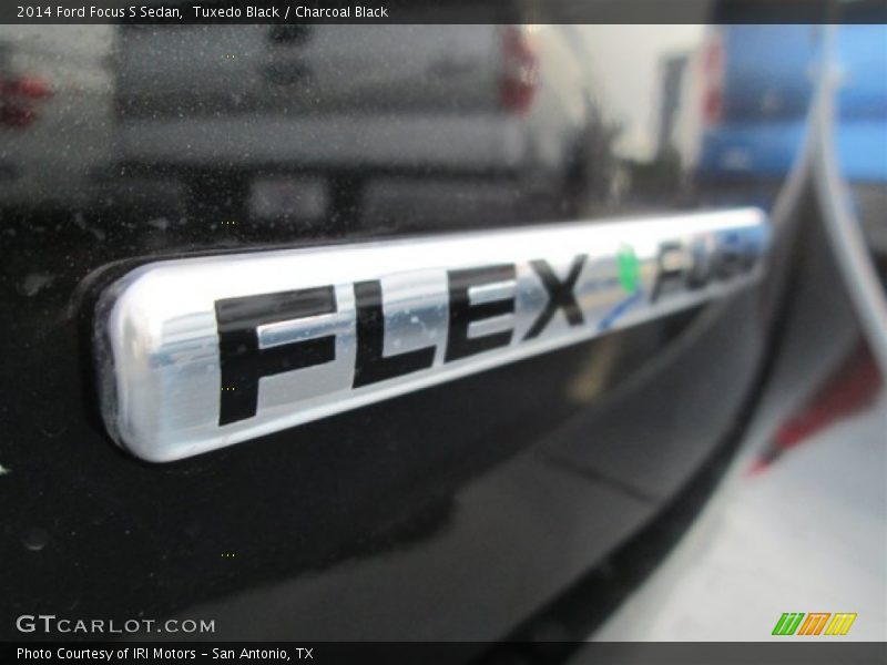 Tuxedo Black / Charcoal Black 2014 Ford Focus S Sedan