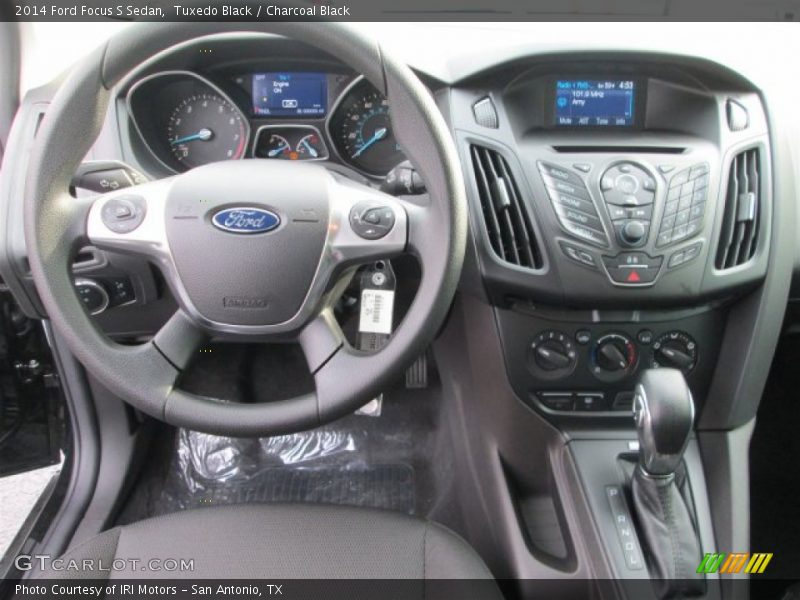 Tuxedo Black / Charcoal Black 2014 Ford Focus S Sedan