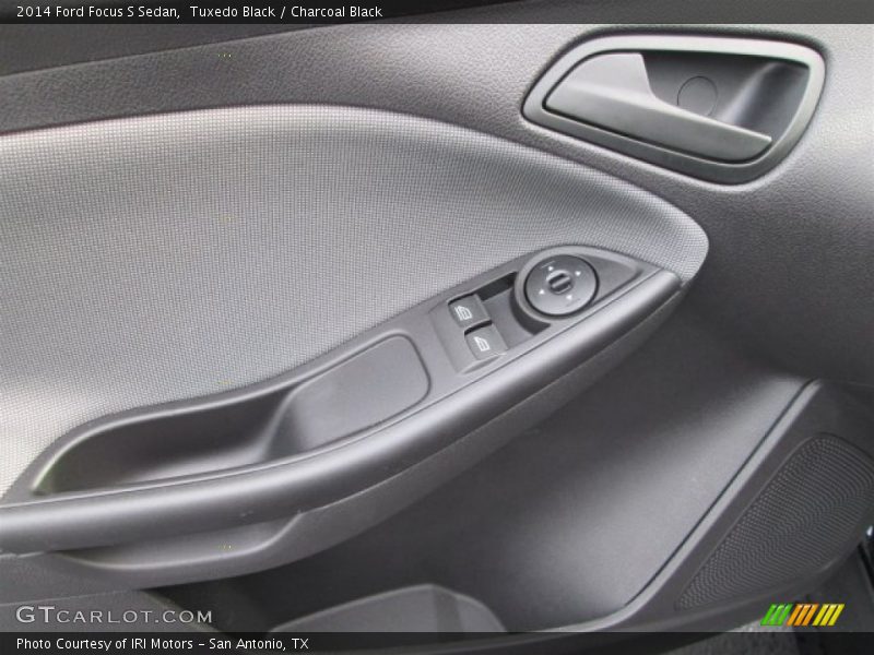 Tuxedo Black / Charcoal Black 2014 Ford Focus S Sedan