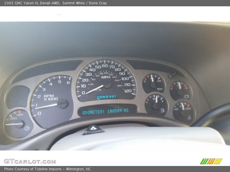 Summit White / Stone Gray 2003 GMC Yukon XL Denali AWD