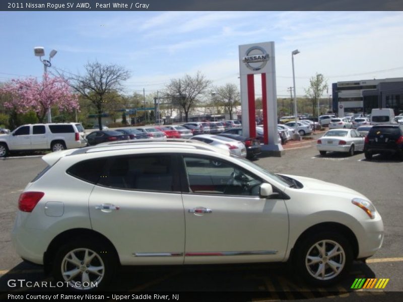 Pearl White / Gray 2011 Nissan Rogue SV AWD