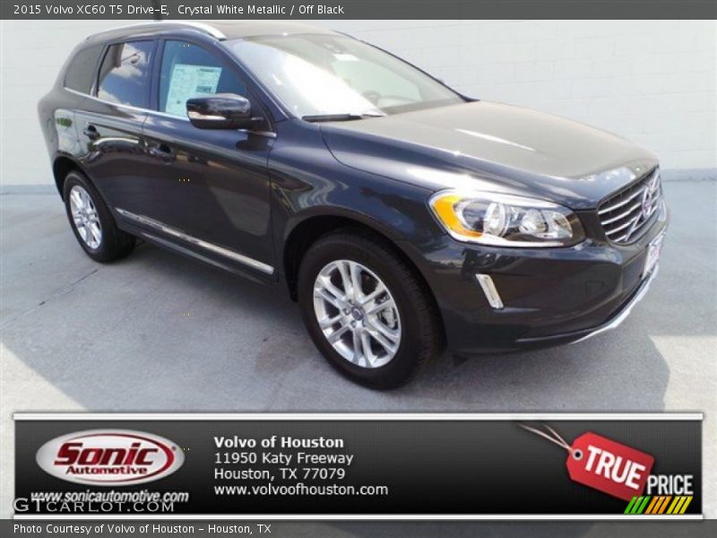 Crystal White Metallic / Off Black 2015 Volvo XC60 T5 Drive-E