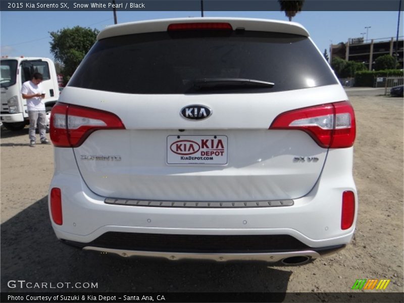Snow White Pearl / Black 2015 Kia Sorento SX