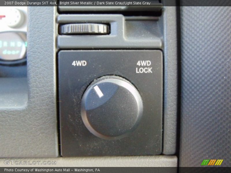 Bright Silver Metallic / Dark Slate Gray/Light Slate Gray 2007 Dodge Durango SXT 4x4