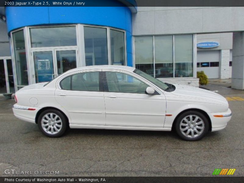 White Onyx / Ivory 2003 Jaguar X-Type 2.5