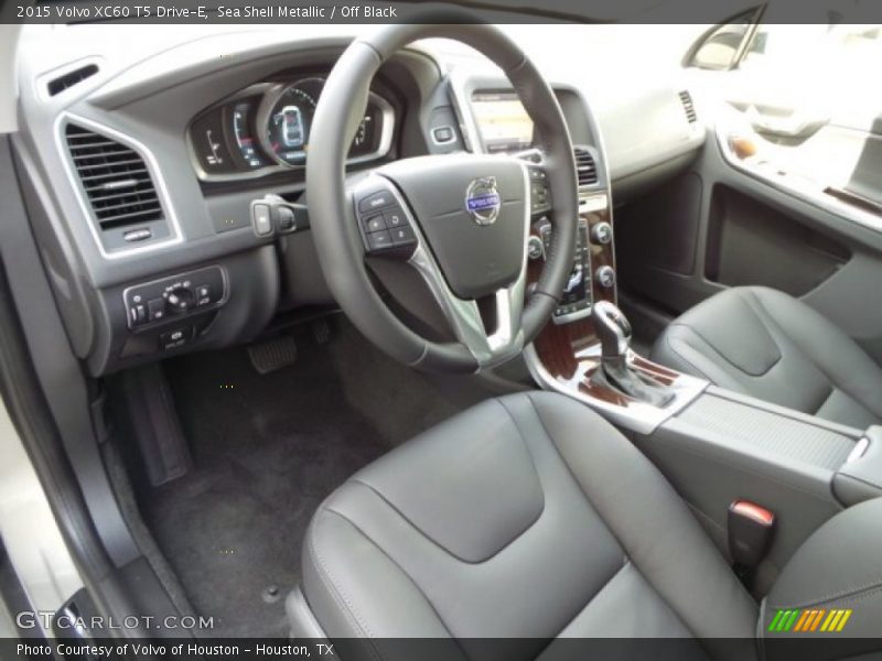Sea Shell Metallic / Off Black 2015 Volvo XC60 T5 Drive-E