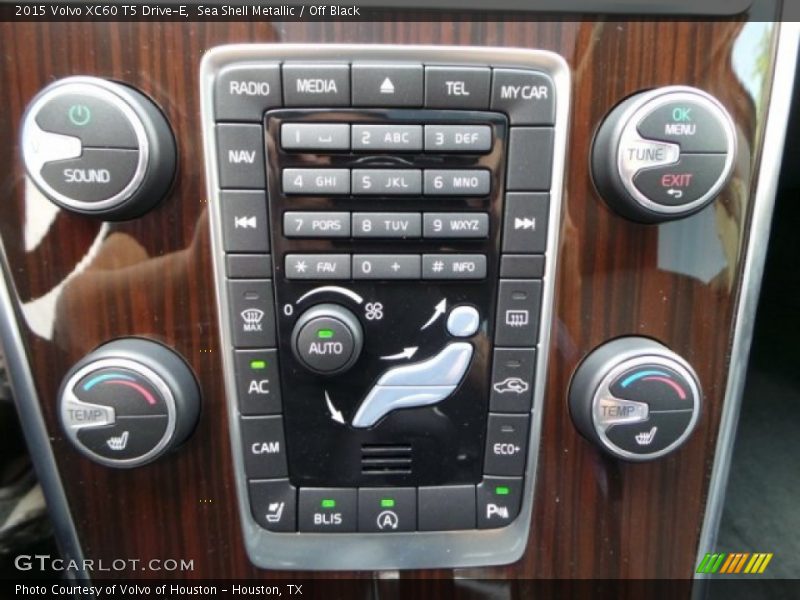 Sea Shell Metallic / Off Black 2015 Volvo XC60 T5 Drive-E