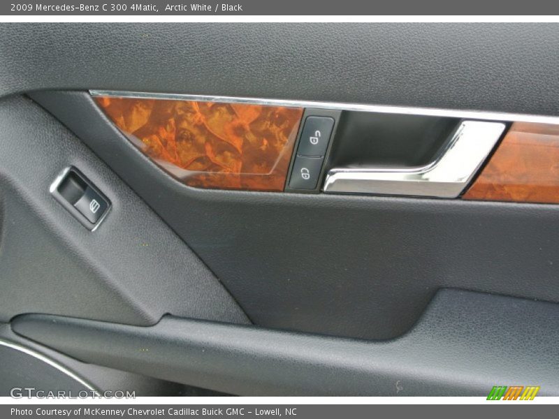 Arctic White / Black 2009 Mercedes-Benz C 300 4Matic