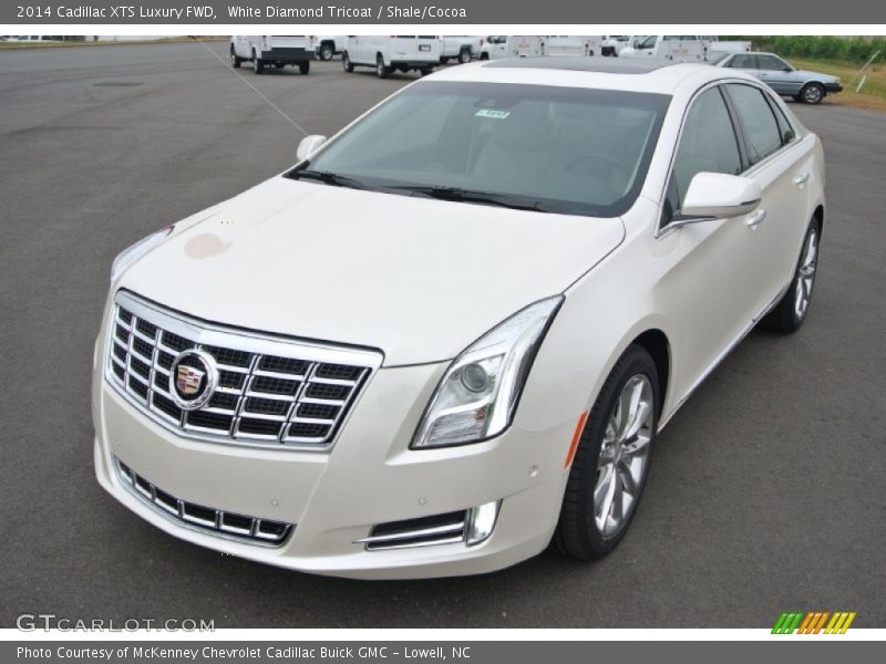 White Diamond Tricoat / Shale/Cocoa 2014 Cadillac XTS Luxury FWD