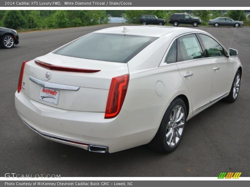 White Diamond Tricoat / Shale/Cocoa 2014 Cadillac XTS Luxury FWD