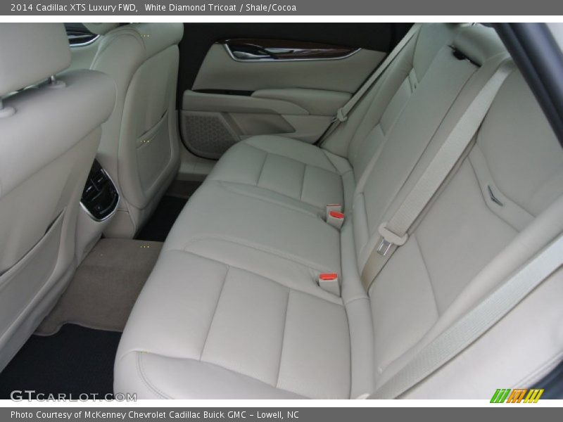 White Diamond Tricoat / Shale/Cocoa 2014 Cadillac XTS Luxury FWD