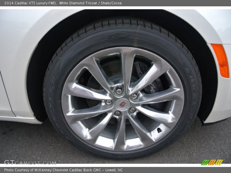 White Diamond Tricoat / Shale/Cocoa 2014 Cadillac XTS Luxury FWD