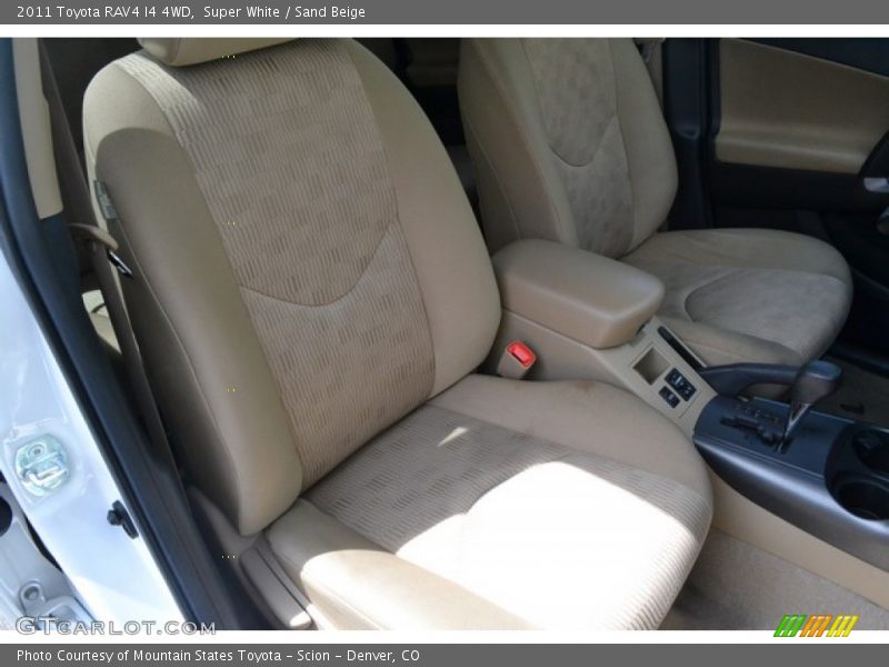 Super White / Sand Beige 2011 Toyota RAV4 I4 4WD