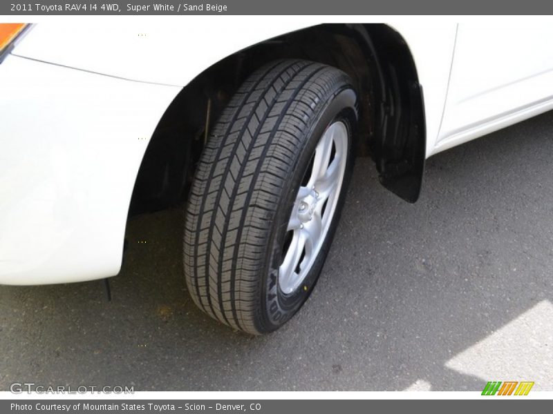 Super White / Sand Beige 2011 Toyota RAV4 I4 4WD